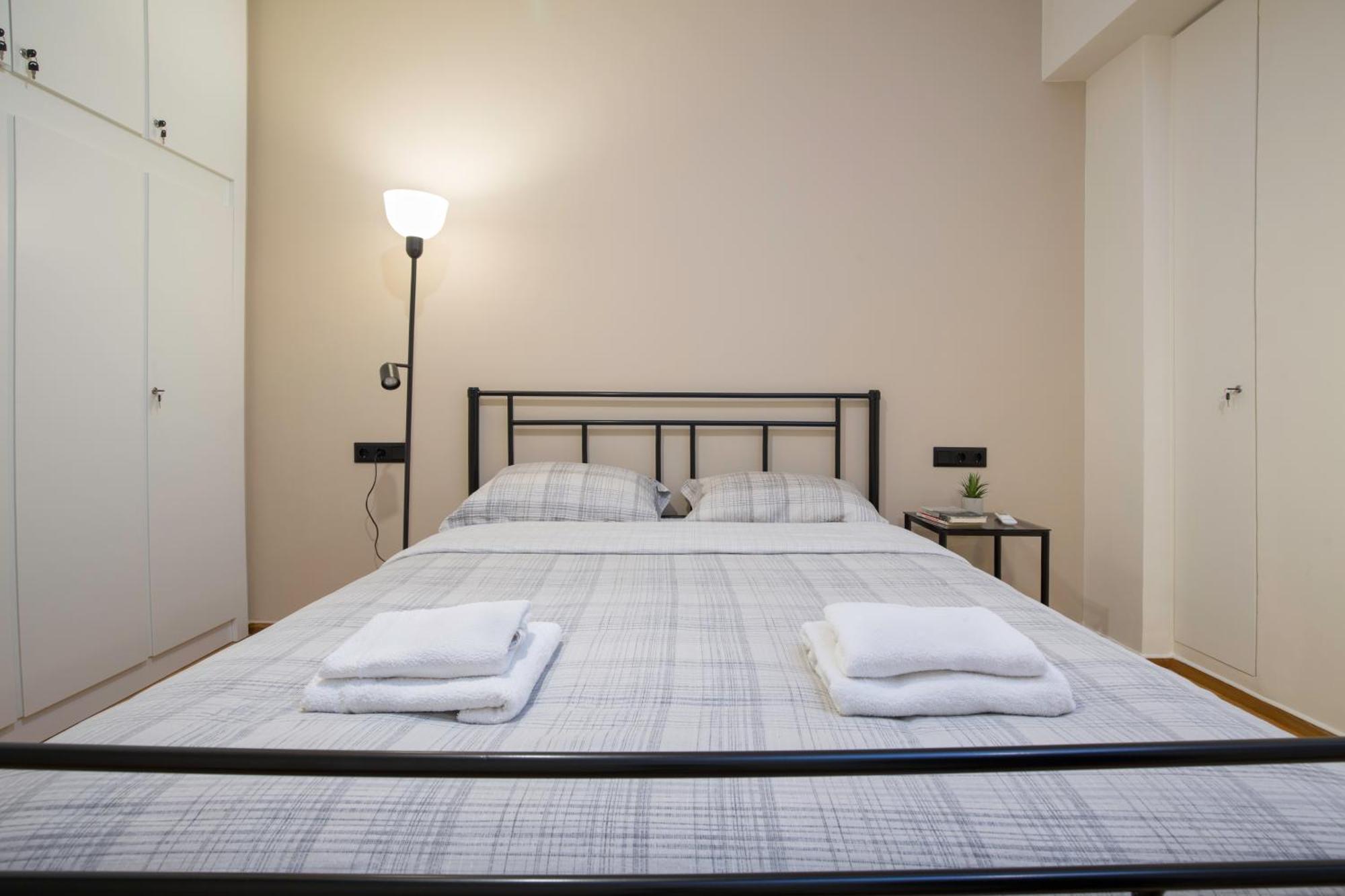 Urban Spacious Apartment Near Kallimarmaron Афіни Екстер'єр фото