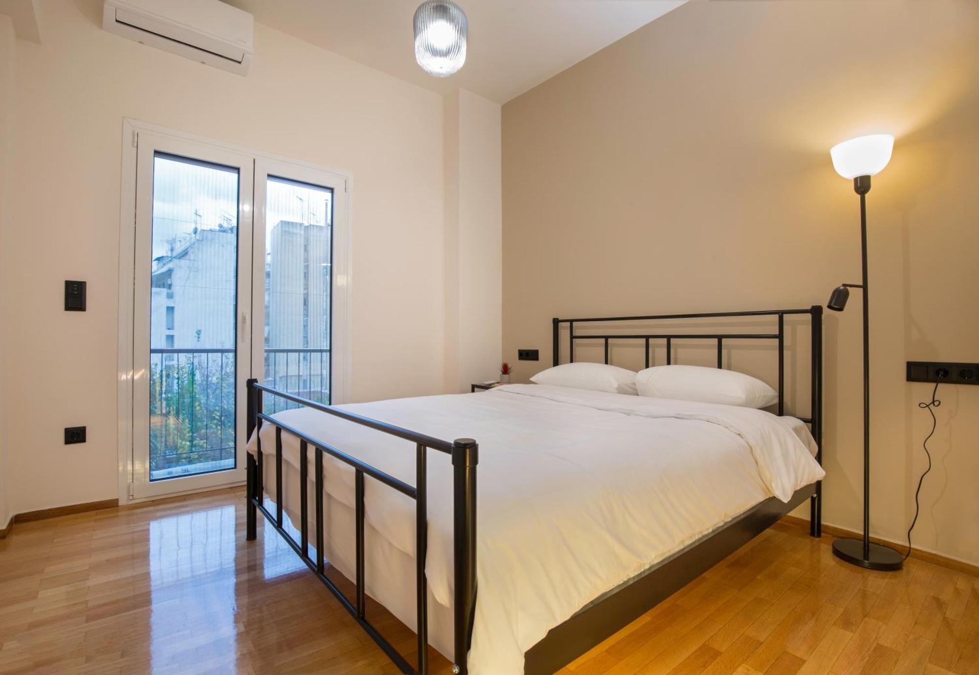 Urban Spacious Apartment Near Kallimarmaron Афіни Екстер'єр фото