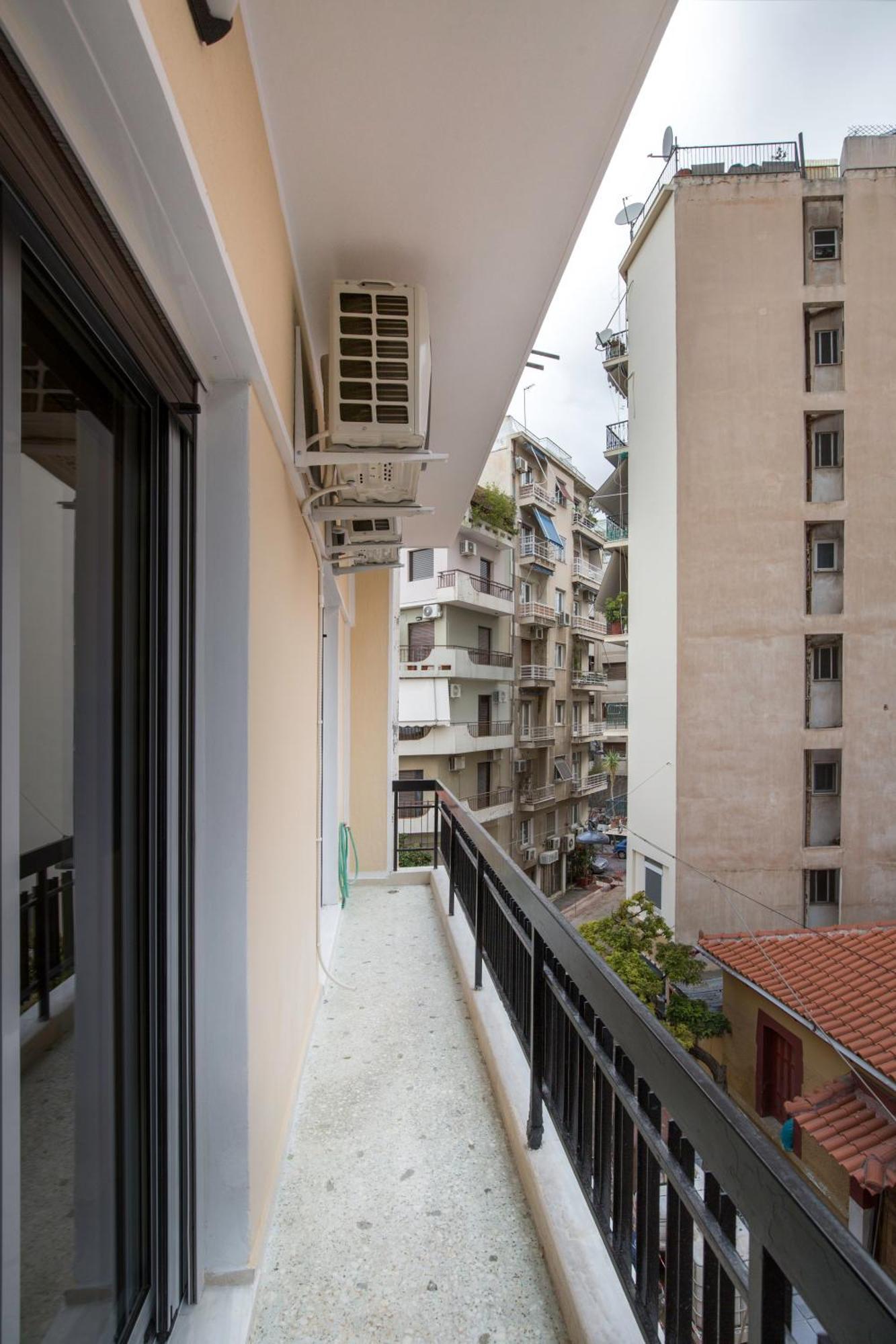 Urban Spacious Apartment Near Kallimarmaron Афіни Екстер'єр фото